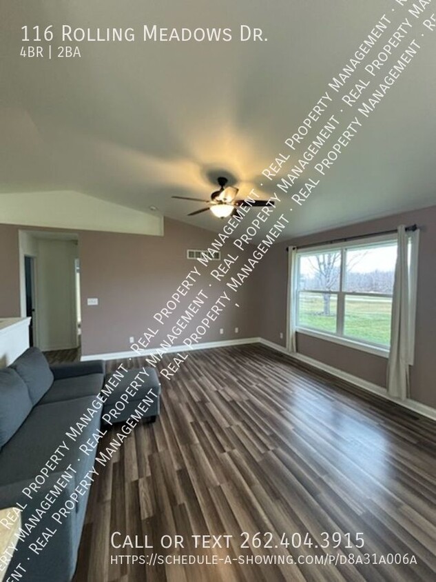 Foto principal - Luxury 4 Bedroom Single Family Home w/ Lar...