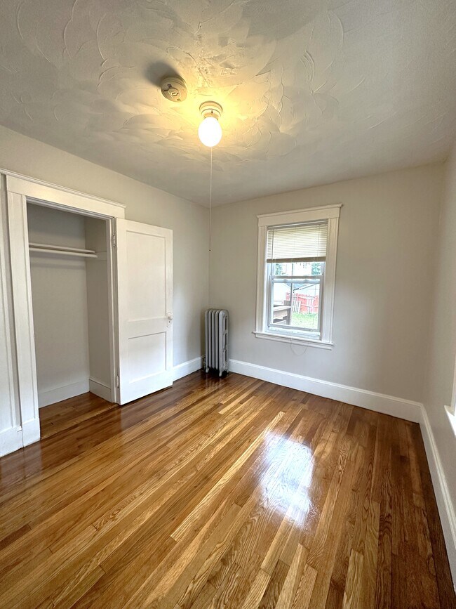 Foto del edificio - 66 Raycroft St