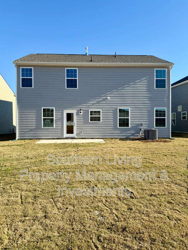 Building Photo - 1413 Secrest Cmns Dr