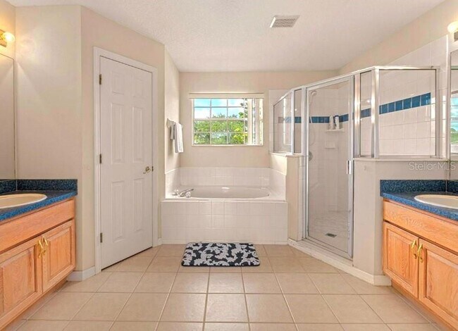 Building Photo - 1203 Cumbrian Lakes Ct