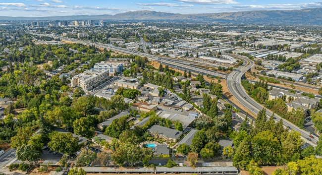 Building Photo - Almaden