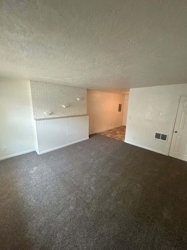 Foto del edificio - 2465 Lee St SE