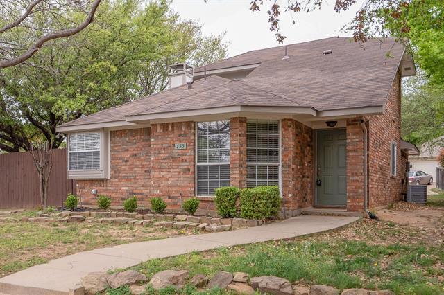 Building Photo - 755 Burr Oak Dr
