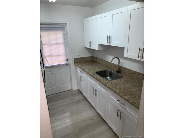 Foto principal - 500 E Country Club Cir