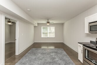 1BR, 1BA - 620 SF - Vue on 5th