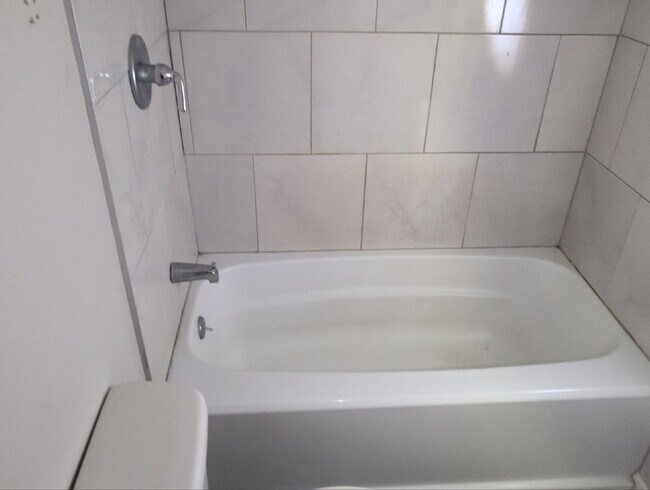 Foto del edificio - "3-Bedroom Retreat in Cahokia Heights – Co...