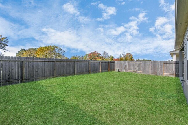 Foto del edificio - 7802 Carrotwood Ct