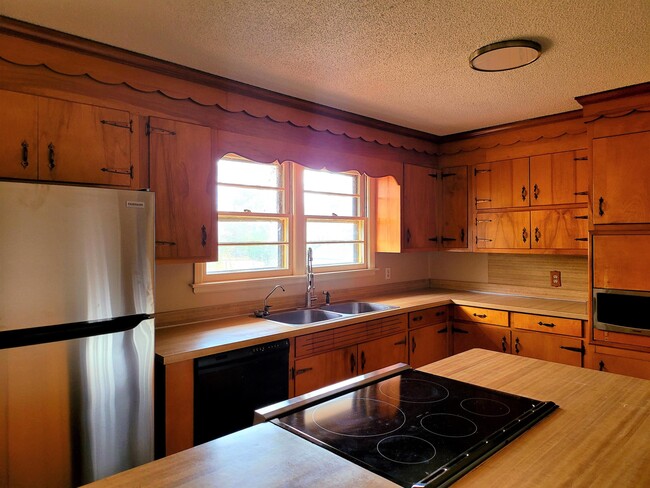 Foto del edificio - 109 Evergreen Ln