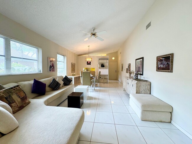 Building Photo - 8279 Summerbreeze Ln