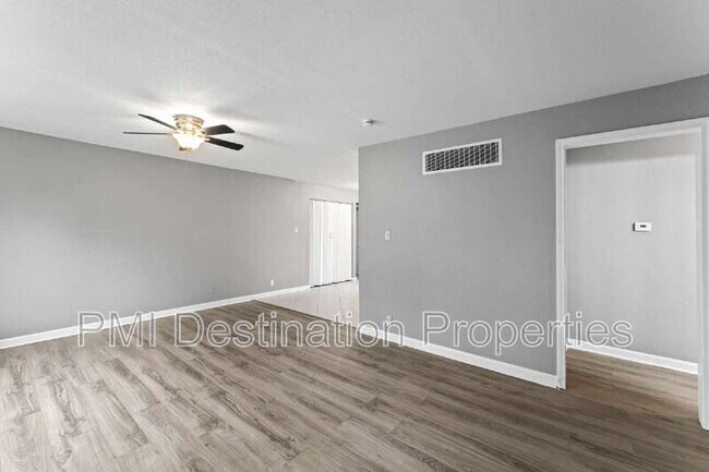 Building Photo - 506 NE 67th St
