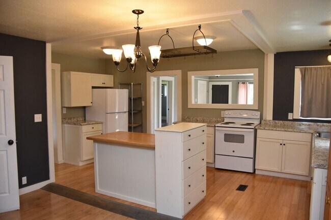 Foto del edificio - Charming Lincoln District 3 Bedroom 2 Bath...
