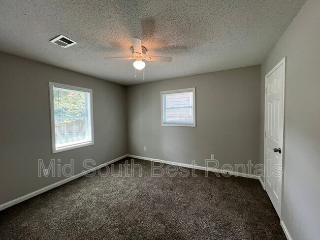 Foto del edificio - 1878 Cedarhurst Ave