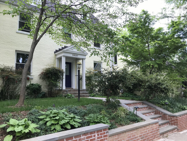 Building Photo - 3627 Cumberland St NW