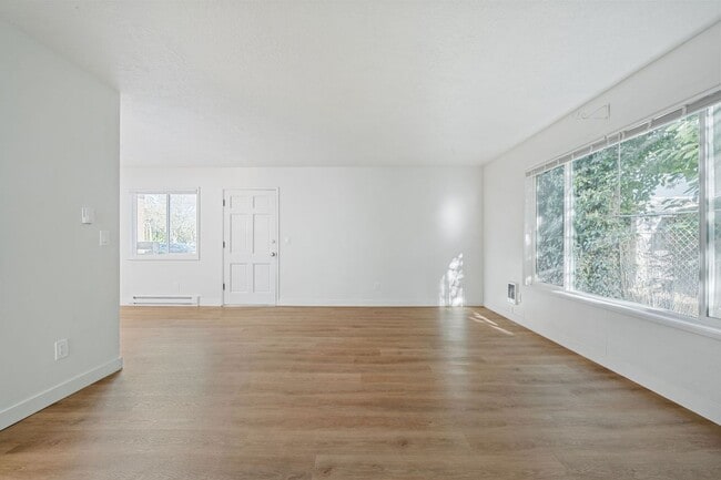 Foto del edificio - Charming 2?Bedroom Apartment in Buckman Neighborhood