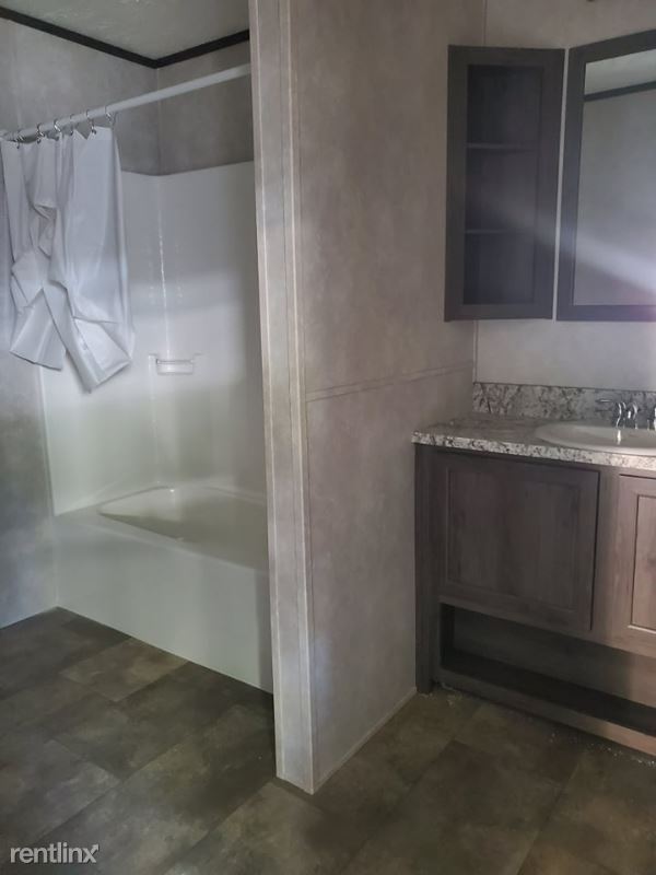 Foto principal - 3 br, 2 bath Mobile Home - 809 High View Dr