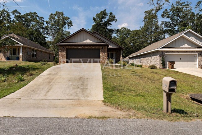 Building Photo - Modern Comfort Meets Luxury Living in Mobile