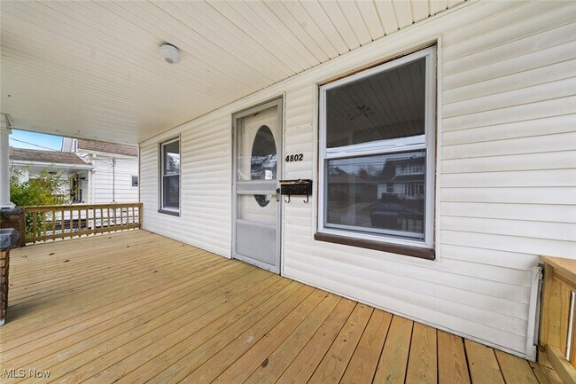 Building Photo - 4802 Gifford Ave