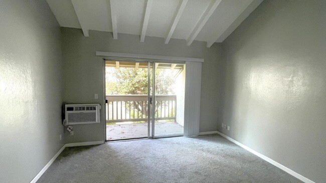 Foto del edificio - Walnut Creek! 1 bedroom 1 bathroom, Walk t...