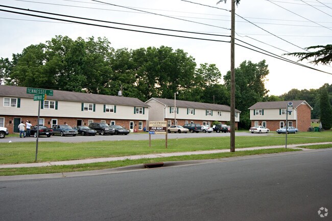 Primary Photo - 421 Honeywood Ave