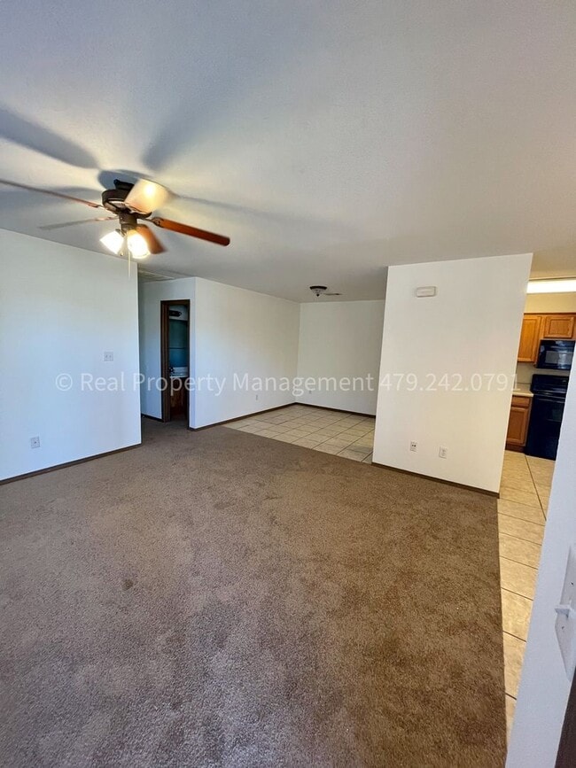 Building Photo - 1200 Fianna Pl Ct