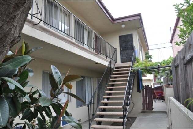 Building Photo - 1025 Allen Ave