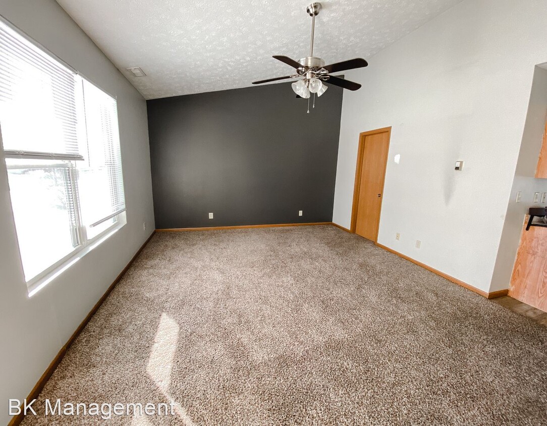 Primary Photo - 2 br, 2 bath House - 3604 Thornhill Circle E