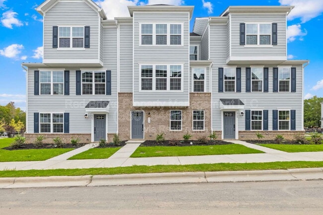 Photo - 513 Bailey Mls Dr Townhome