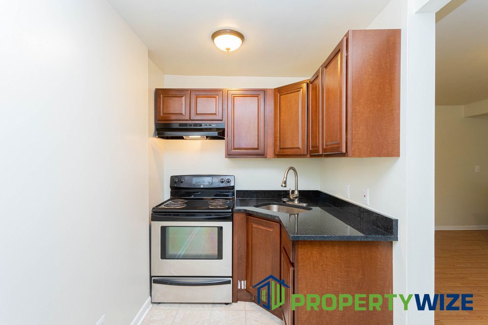 Primary Photo - 7241 Holabird Avenue Apt B