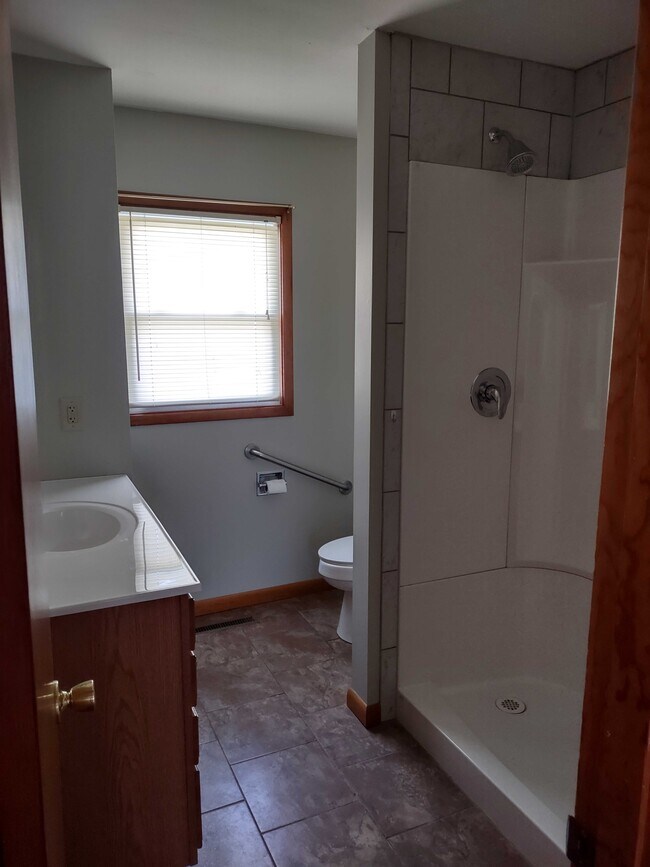 Bathroom - 2215 Northtowne Dr