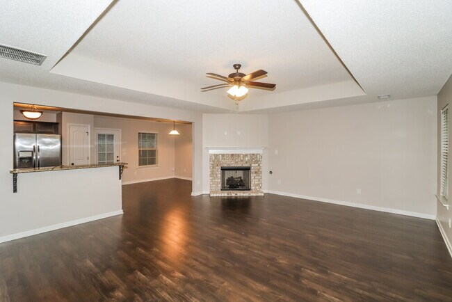 Building Photo - 9464 Cayuga Lp