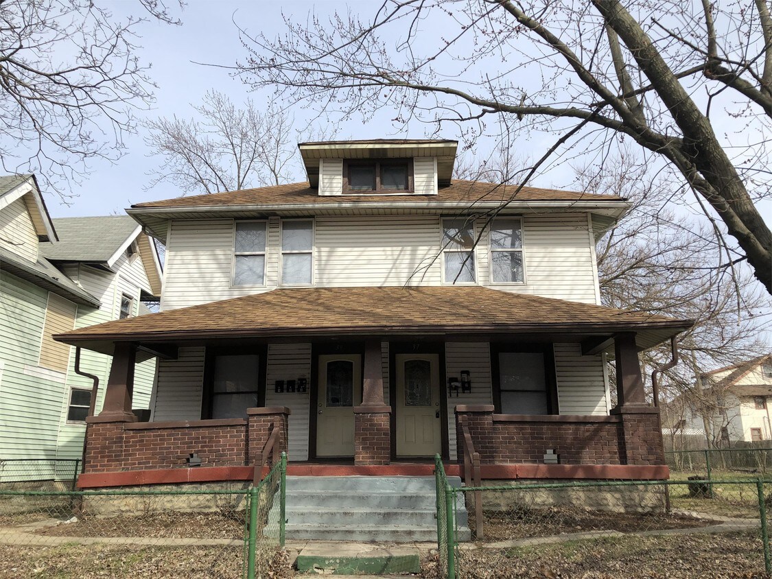 Primary Photo - 39 Parkview Ave