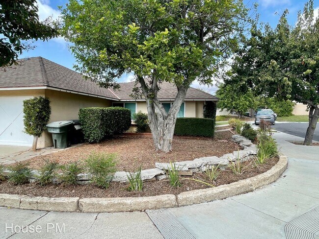 Foto del edificio - 2 br, 1 bath House - 205 N Walnut