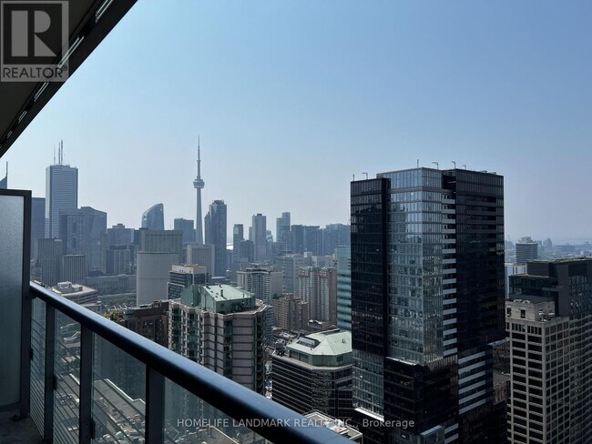Photo du bâtiment - 386-3386 Yonge St