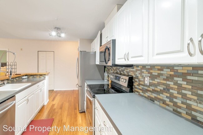Building Photo - 2 br, 2 bath House - 3221 SW Avalon Way #413