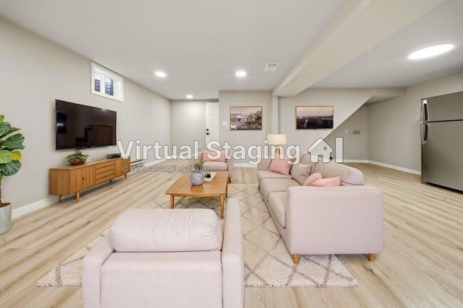 Building Photo - 715 Miller Ct