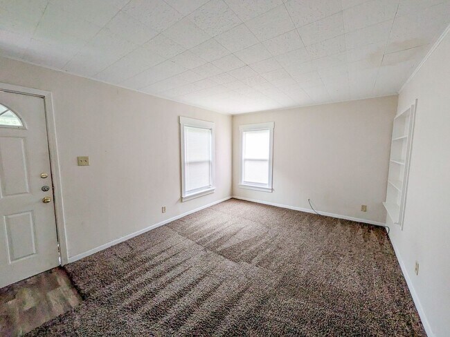 Foto del edificio - 5365 E Parkway Dr