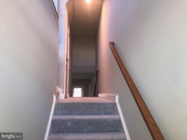 Building Photo - 542 Bolin Terrace