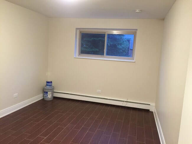 Foto del edificio - Amazing Kenwood 1bed/1bath Apartment