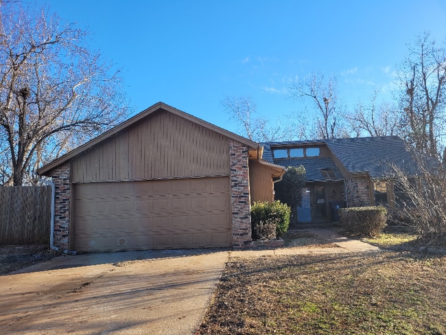 Building Photo - 132 Sonora