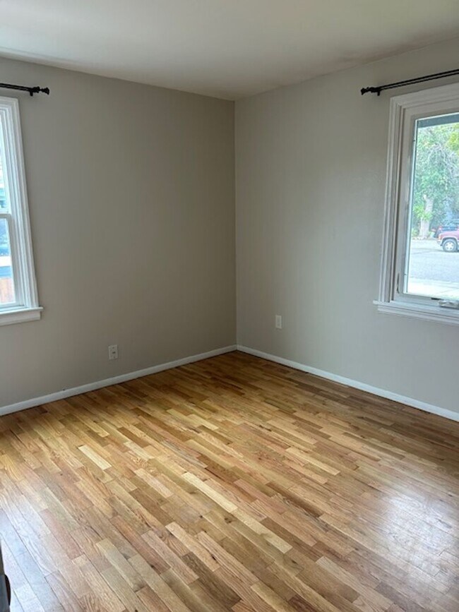 Foto del edificio - 934 Custer Ave