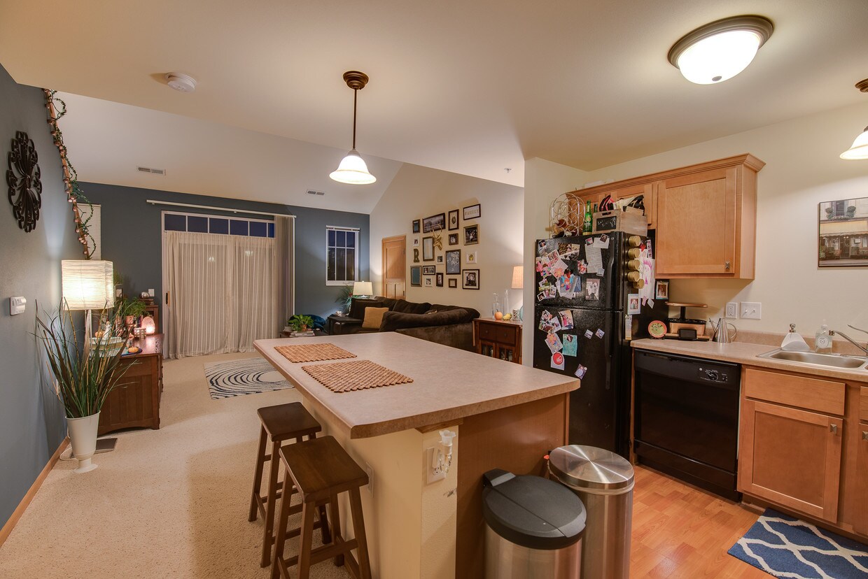 Primary Photo - 9328 Silverstone Ln