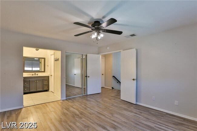 Foto del edificio - 722 Barrie Ct