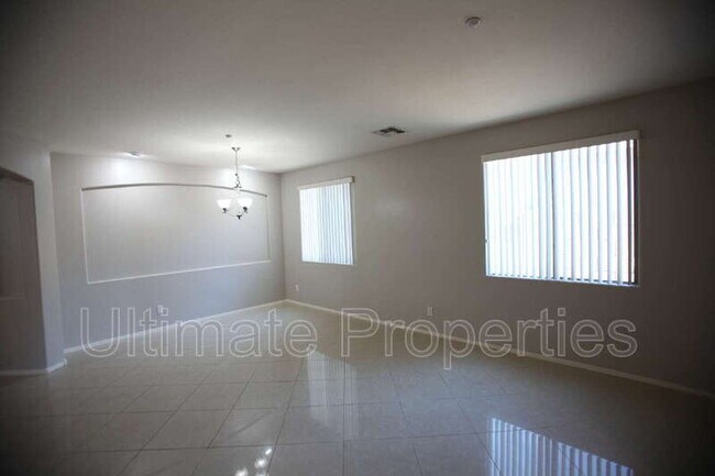 Foto del edificio - 12082 W Dove Wing Way