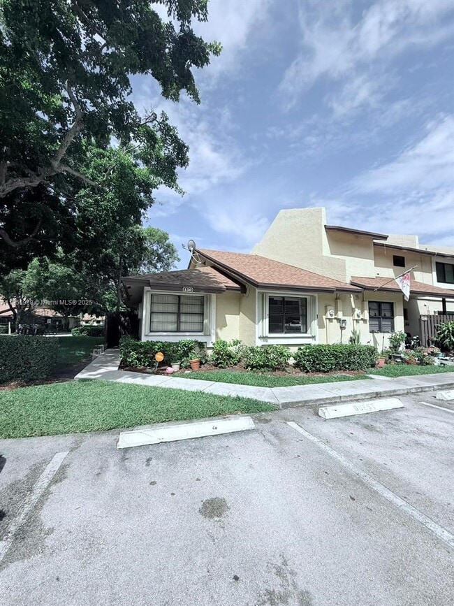 Building Photo - 150 SW 97th Ave