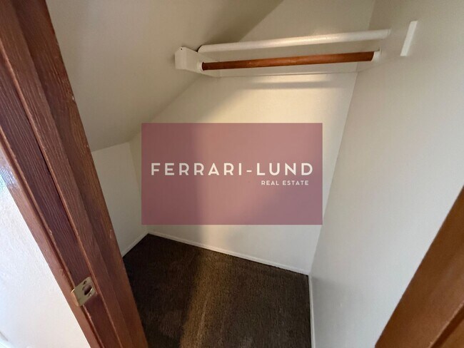 Foto del edificio - 2 Bed / 1.5 Bath Townhome – Central Sparks Near Baring Blvd - Kay DeAlba Property!!