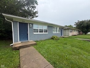 Building Photo - 2417 N Bolton Ave