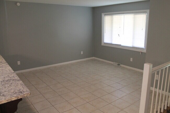 Foto del edificio - 5013 NW Woody Creek Ln
