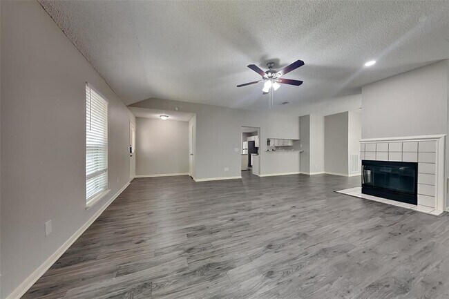 Building Photo - 18138 Garden Manor Dr