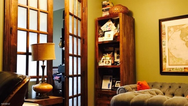 Building Photo - 2 br, 1 bath Apartment - 235 Kent Ave Apt 3F
