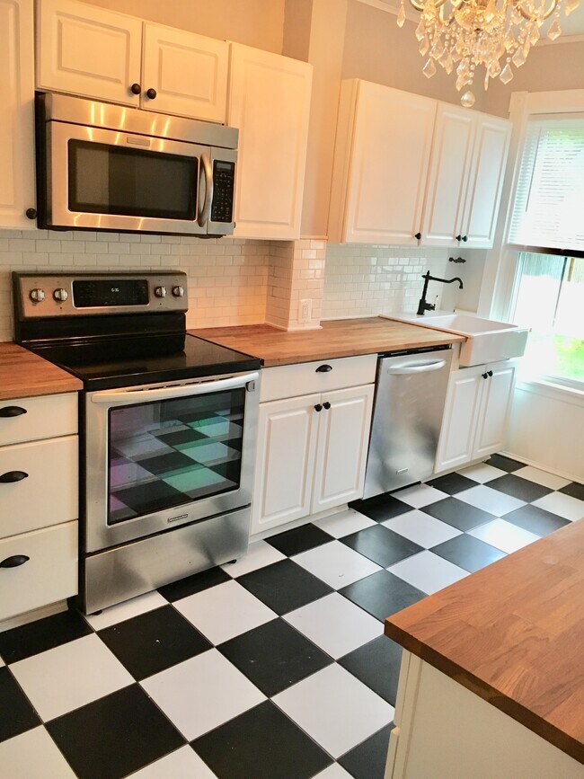 Kitchen - 17 Chester St